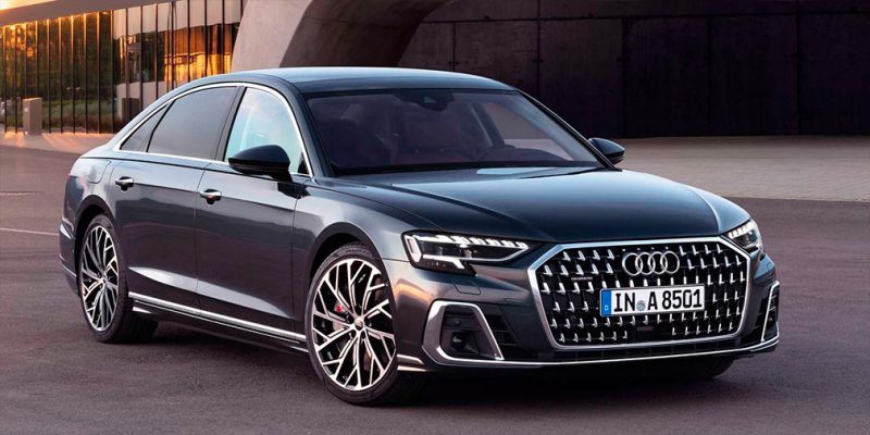 Audi презентовала обновленный седан A8