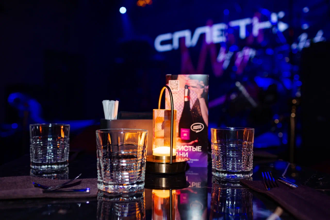 Анна Асти открыла флагманский бар «Сплетни by Anna Asti» в самом сердце Москвы 