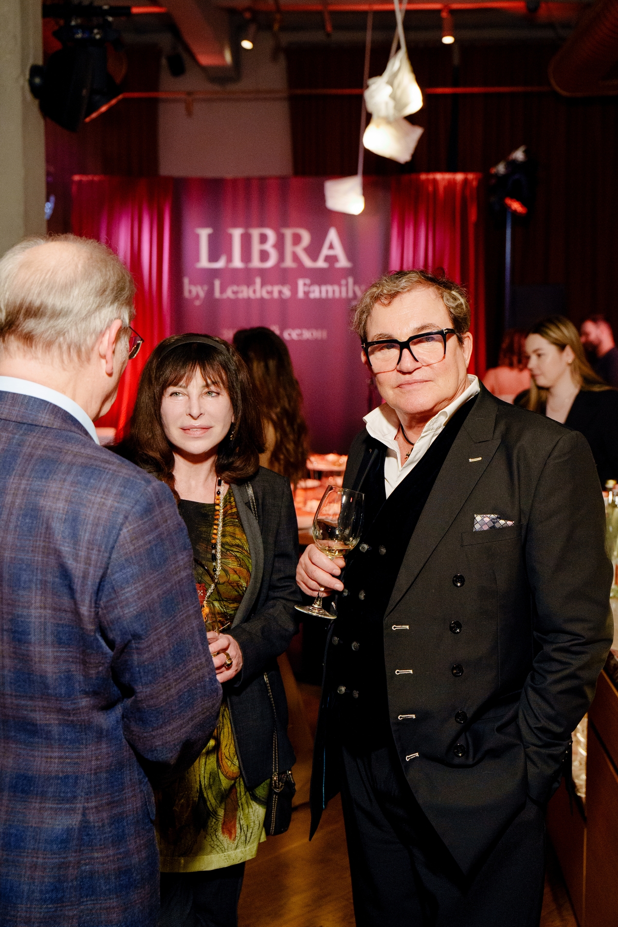 Литературно-музыкальный вечер LIBRA объединил представителей бизнеса, культуры и медиа в камерном пространстве живого слова