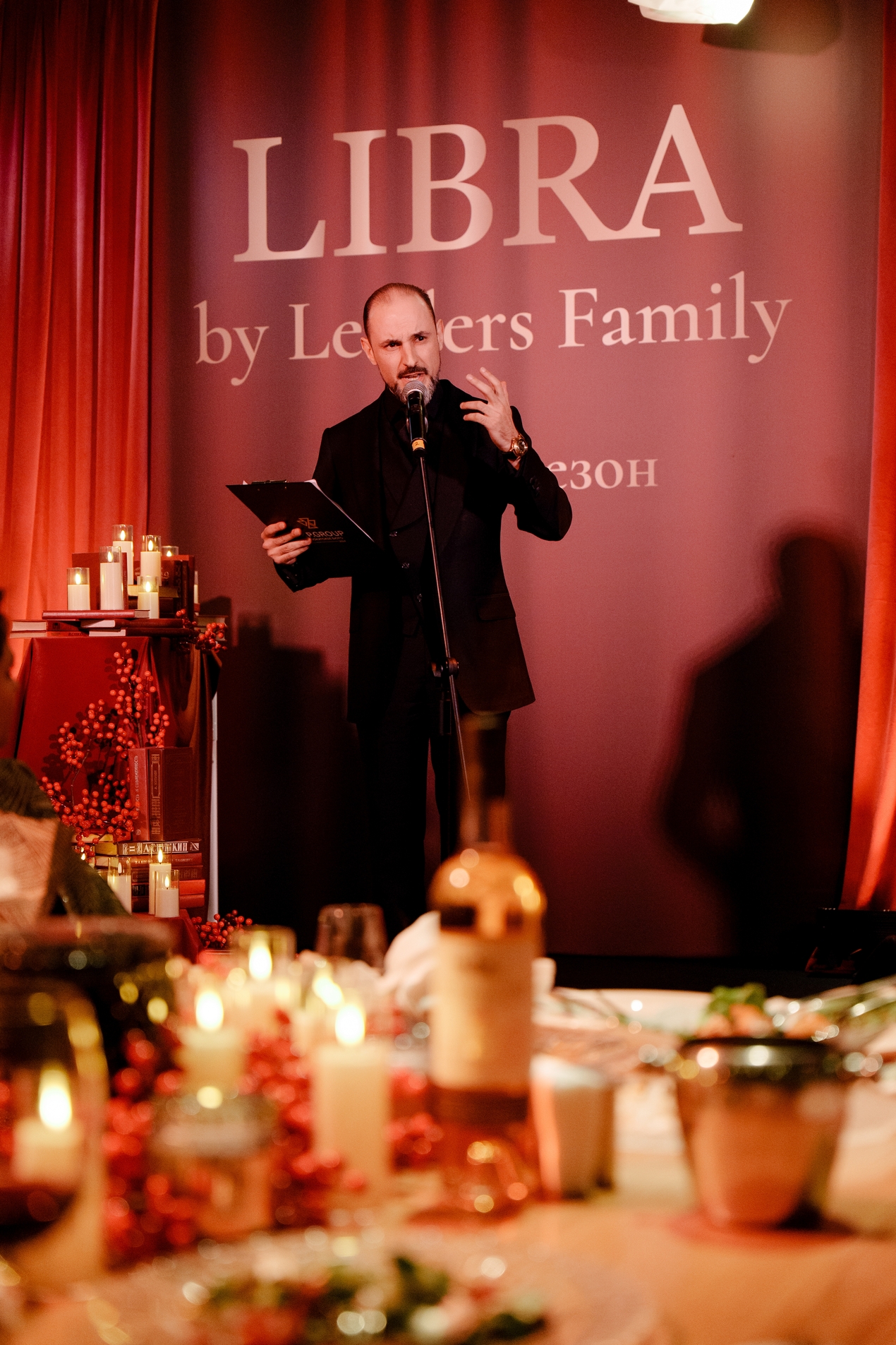 Литературно-музыкальный вечер LIBRA объединил представителей бизнеса, культуры и медиа в камерном пространстве живого слова