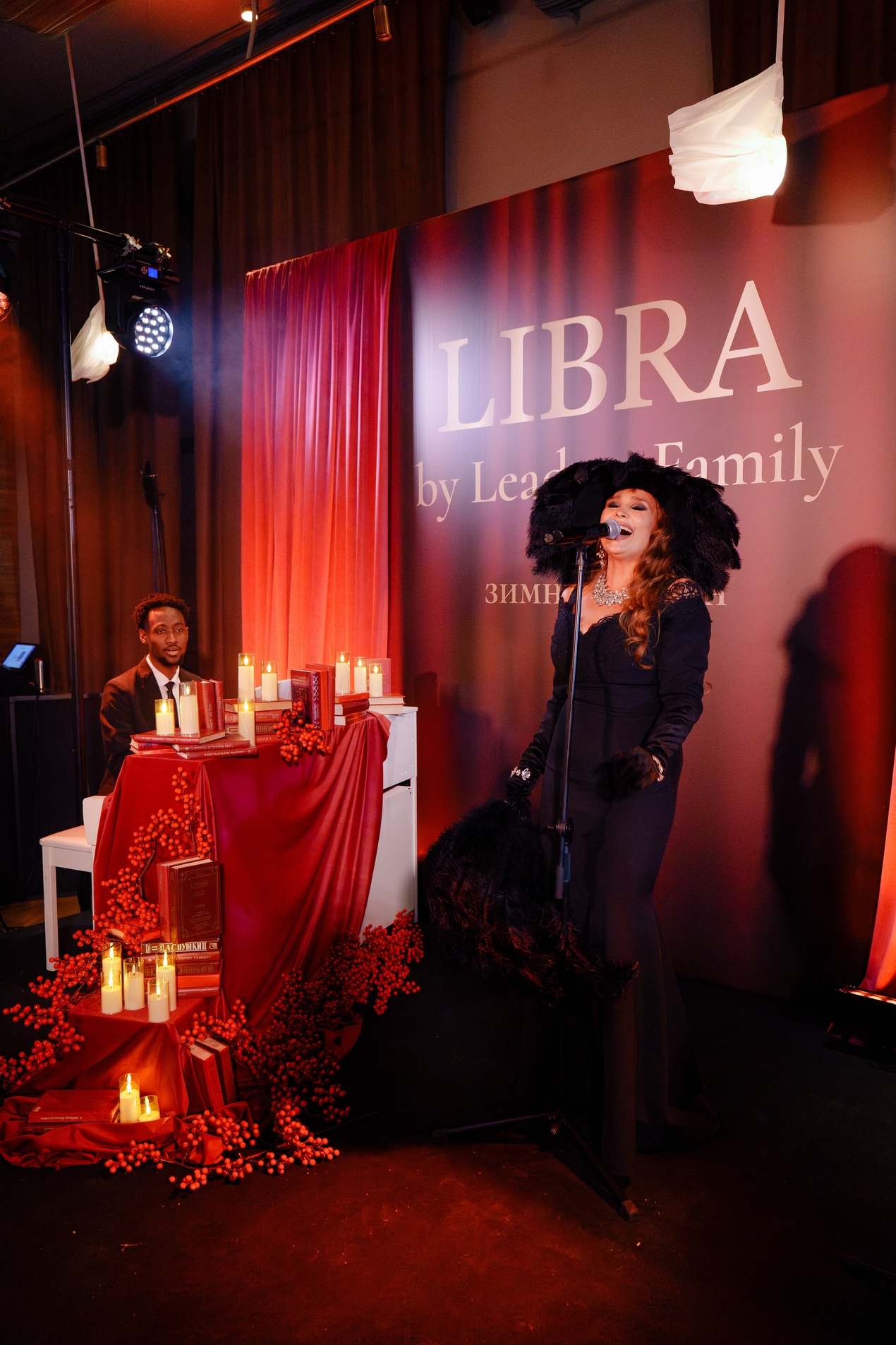 Литературно-музыкальный вечер LIBRA объединил представителей бизнеса, культуры и медиа в камерном пространстве живого слова