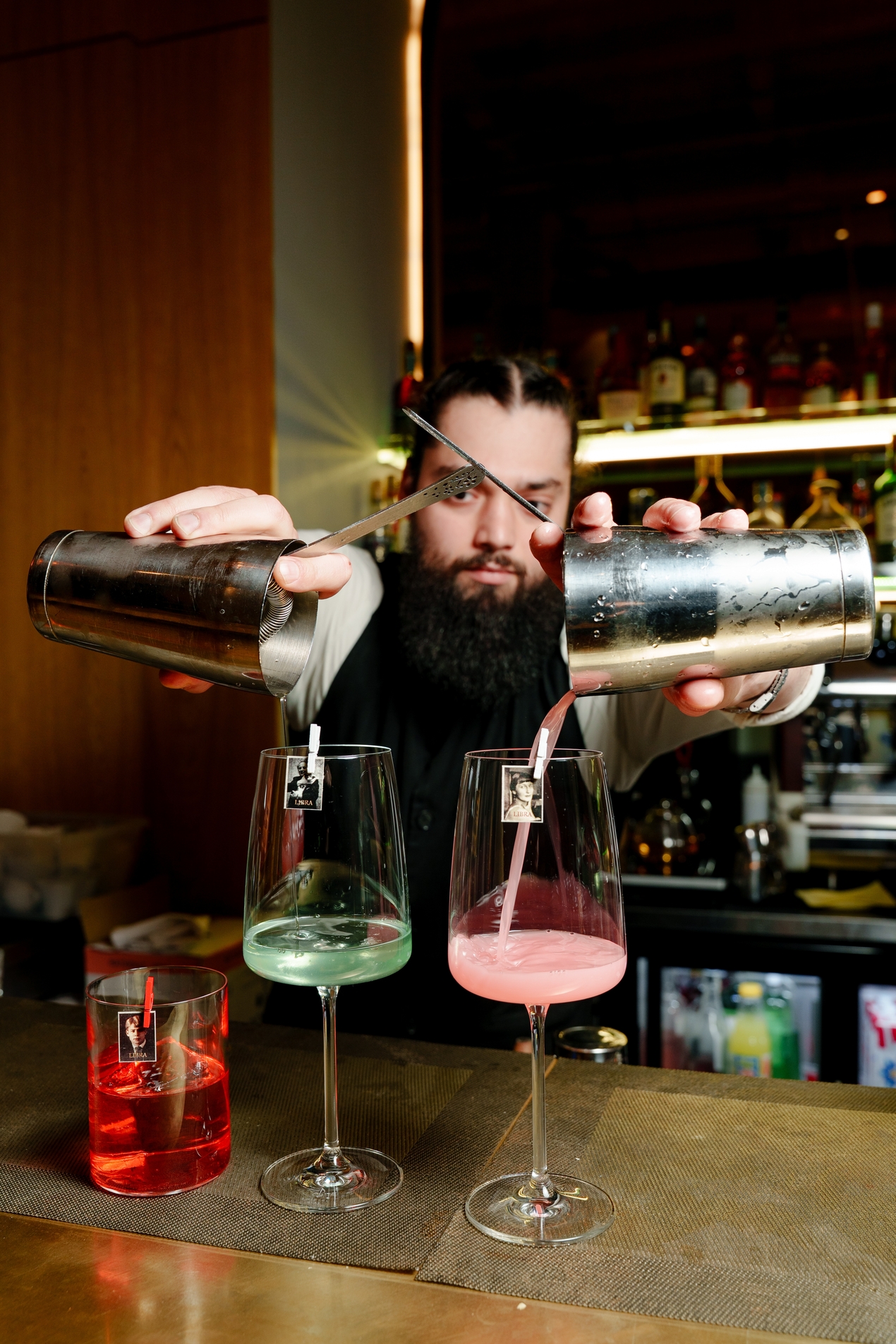 Литературно-музыкальный вечер LIBRA объединил представителей бизнеса, культуры и медиа в камерном пространстве живого слова