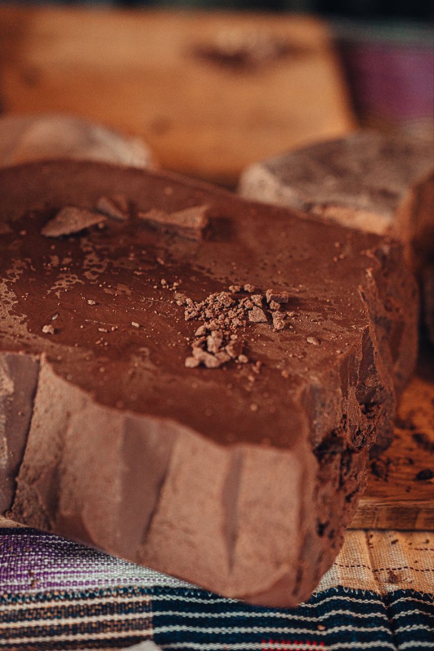 Натуральный шоколад и церемониальное какао по концепции Tree to Bar (от дерева до стола).